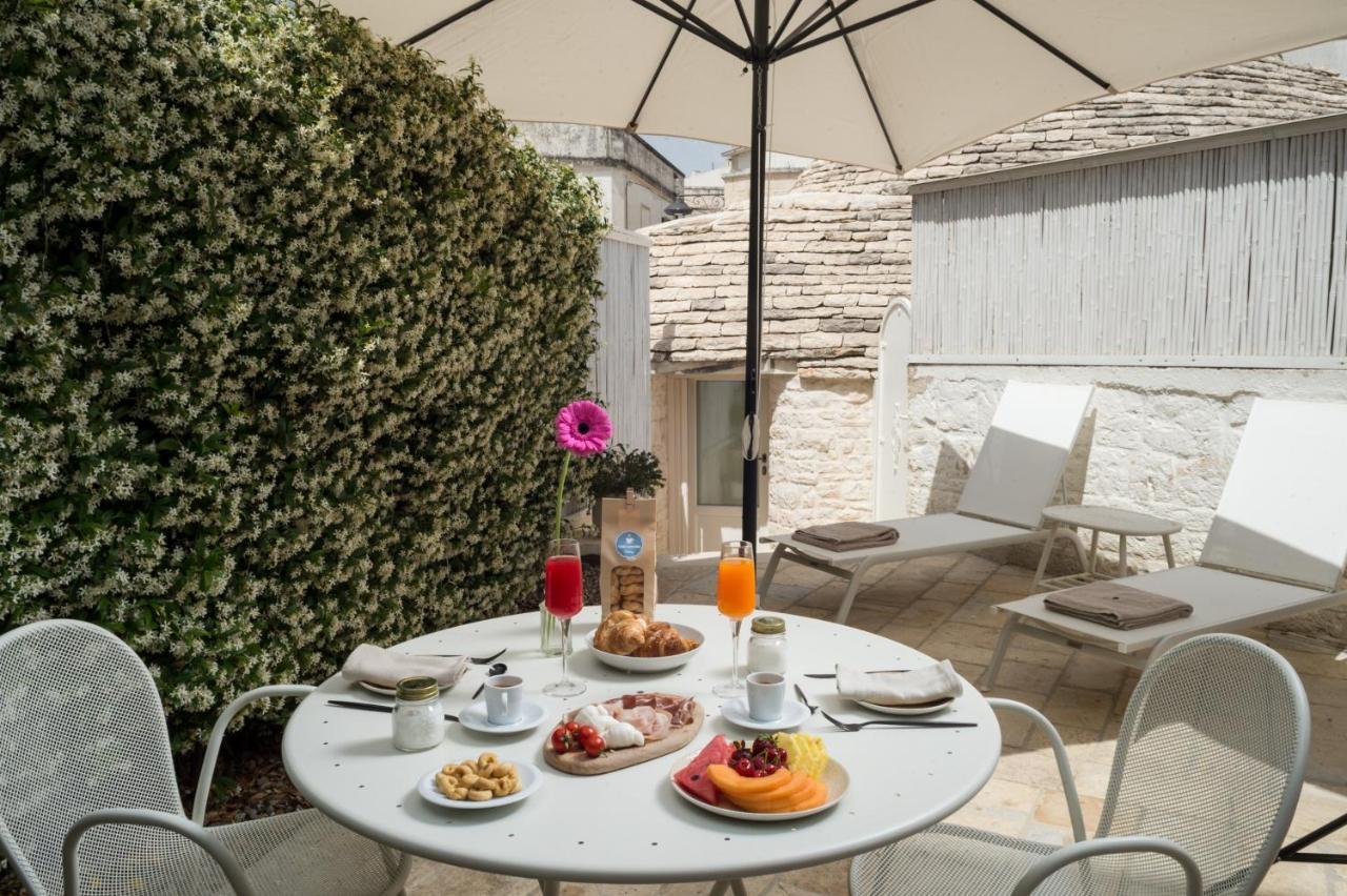 La Mandorla Luxury Trullo Bed & Breakfast อัลเบโรเบลโล ภายนอก รูปภาพ