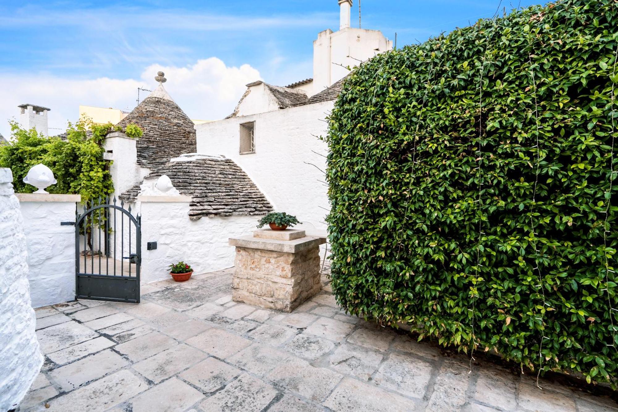 La Mandorla Luxury Trullo Bed & Breakfast อัลเบโรเบลโล ภายนอก รูปภาพ